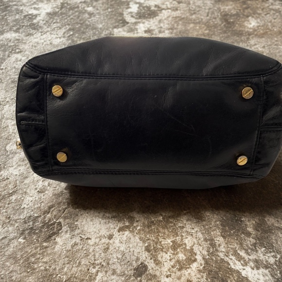 Michael Kors Alexis Medium Satchel Black - Picture 2 of 11